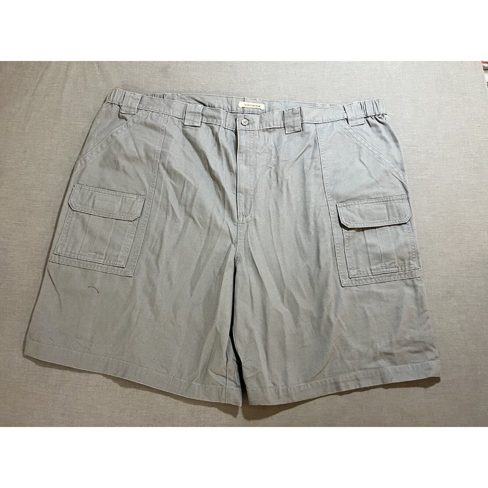 Savane Shorts Mens 52 Gray Cargo Pocketed Belted Zip Button Men NWOT.